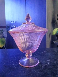 Vintage Sharon Pink Federal Glass Candy Dish With Lid 1930's Aprox 8" Tall - Picture 1 of 11
