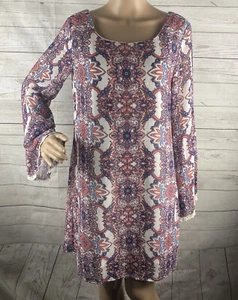 Vestido Xhilaration mediano rosa púrpura bohemio floral mangas campana forrado transparente - Imagen 1 de 12