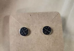 Womens Men Teens Jewelry Gift Compass/Directional Silver Stud - Picture 1 of 2