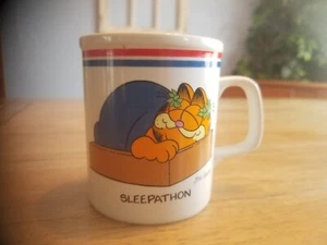 Vtg 1978 Garfield Sleepathon Games Cats Play Mug - Picture 1 of 2