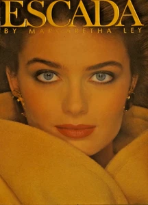 1989 ESCADA Catalog Paulina PORIZKOVA & OTHER MODELS - FALL/WINTER 1989 - Picture 1 of 7