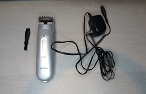 Philips Norelco T765 Rechargeable Cordless Beard and Moustache Trimmer - Picture 1 of 8