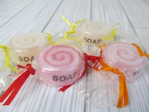 4 Spiral Bonbon Form Seifenstücke klein einzeln verpackt rosa creme Neu Q1 - Bild 1 von 7