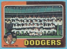 1975 Topps Los Angeles Dodgers -Marked Walt Alston Los Angeles Dodgers #361