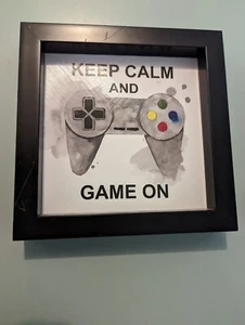 KEEP CALM AND GAME ON Schild, Männerhöhle, Kinderspielzimmer, Wandbild Deko - Bild 1 von 4