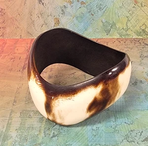 Brazalete Brazalete Asimétrico De Colección Negro Marrón Puño Ancho Mediano Muñeca Años 70 - Imagen 1 de 10