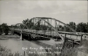 RPPC Fort Laramie, WY Old Army Bridge Goshen County Wyoming - Imagen 1 de 5