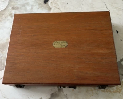 Richard wheatley wooden spinner/hook/swivel box Rare. - Imagem 1 de 4