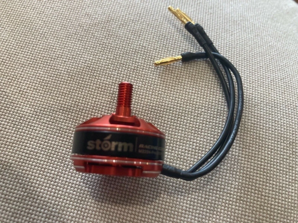 New Storm M2204-pro 2300 LV6HZZ Motor for FPV Racing Drones - Image 1 of 4