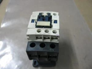 SCHNEIDER LC1D25F7 SCHÜTZ 7,5-15PS/200-480 25/40A 110V SPULE P9283 - Bild 1 von 7