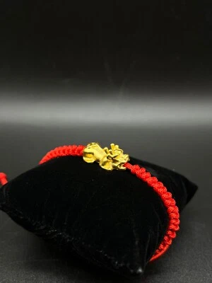 Pulsera Ajustable Hilo Rojo con Moneda de la Suerte 3D Punto Pixiu Foto 1 de 4