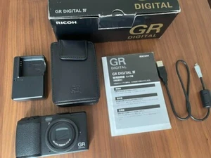 Ricoh GR Digital IV Charger battery Complete Camera for Photography Enthusiasts - Picture 1 of 6
