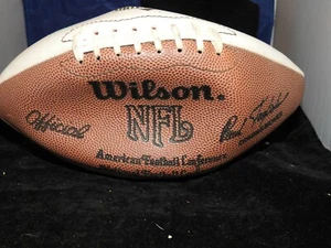Signed Collectors Edition Pro Football Hall of Fame Football, Wilson - Bild 1 von 8