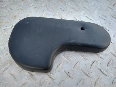 Крышка петли заднего дивана сиденья 98-02 Dodge Ram левая со стороны водителя 4778683 - Изображение 1 из 3