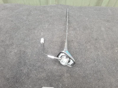 GENUINE Nissan Note 2012 Radio Antenna 26R023002 - Image 1 of 4