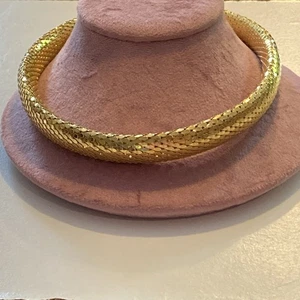 SHINY GOLD TONE COLOR SNAKE MESH CHOKER COLLAR NECKLACE PUSH IN CLASP - Picture 1 of 10