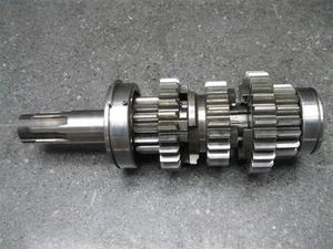 Eje de embrague de transmisión 81 Suzuki GS750E 99B - Imagen 1 de 3
