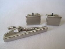 Geoffrey Beene Modern Silver-Tone Cufflinks and Tie Bar