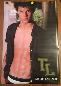 Taylor Lautner chest rolled poster 24"x36" 2010 by Pyramid America - Picture 1 of 8