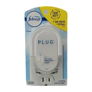 Febreze Fade Defy Plug with Low-Level Indicator Light - New - Picture 1 of 2