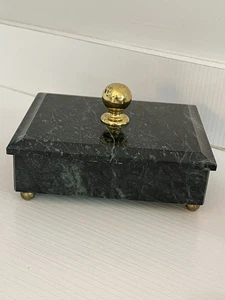 Vintage grün Marmor Stein Fuß Schmuck Schmuck Schmuck Waschtisch Box Deckel Messing - Bild 1 von 10