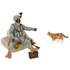 1/35 Resin Model Kit Modern US Army Soldier with Cat Unpaintet