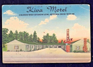 1950s SHOW LOW Arizona Postcard KIVA MOTEL Street View Highway 60 Roadside Linen - Picture 1 of 2