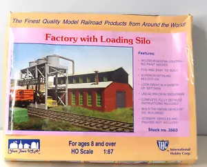 IHC HO SCALE FACTORY WITH LOADING SILO STOCK # 3503 " BOX OPENED " # 238 - Picture 1 of 3