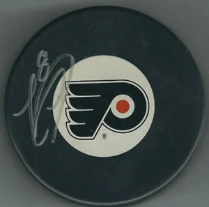 AUTOGRAPHED NICKLAS GROSSMAN Philadelphia Flyers Hockey Puck - w / COA - Picture 1 of 1