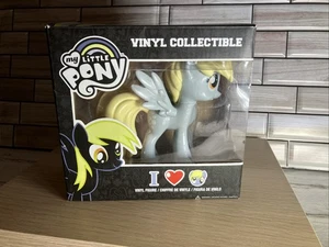 Funko My Little Pony Derpy Doo Neu in Box 2012 Vinyl Figur -Box Creases- Lesen - Bild 1 von 9