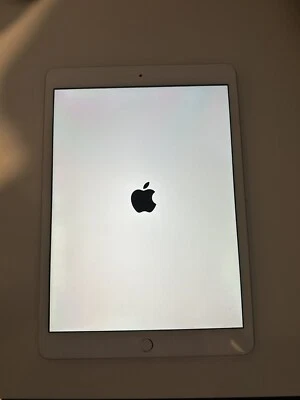 Apple iPad 7a gen. 32GB, Wi-Fi, 10.2" - Argento - Immagine 1 di 3