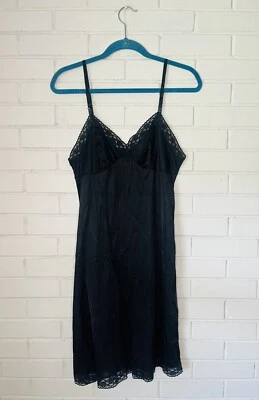 复古 Vanity Fair Slinky 尺寸 36 尼龙全懒人睡衣花边茜茜黑色 — 第 1/4 张图片