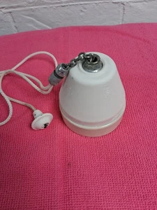 Vintage 1930s White Bakelite Bathroom/Above Bed Pull Cord Light Switch. - Picture 1 of 4