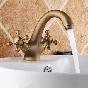 Vintage Antik Messing Waschtischarmatur Doppelgriff Einloch Waschtischarmatur  - Bild 1 von 3