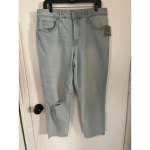 NEW Denim mom Jeans Size 14 light wash #0082 - Picture 1 of 6