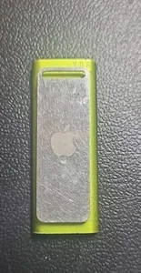 Apple iPod Shuffle 3rd Generation Green 2 GB  - Picture 1 of 3