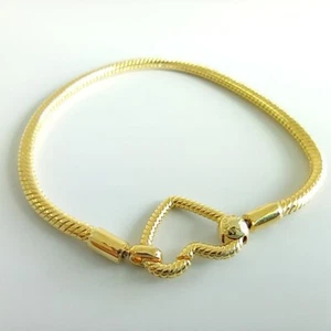Pandora Moments Heart Closure Snake Chain Bracelet Gift Bag - Picture 1 of 4