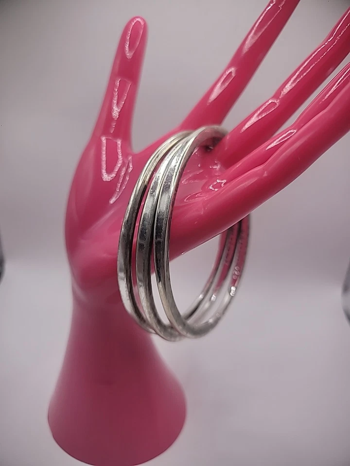 Lote de 3 Pulseras Vintage Chloe Isabel Brazalete Tono Plata Joyería Martillada Foto 1 de 4