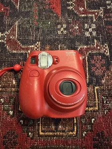 Fujifilm Instax mini 7S 16162434 Instant Film Camera – red - Picture 1 of 4