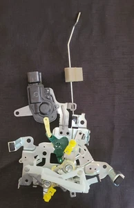 69640-26352 HIACE SLIDE DOOR LOCK CONTROL 2013-2018 SOME- SEE FITMENT IN PHOTOS - Picture 1 of 5