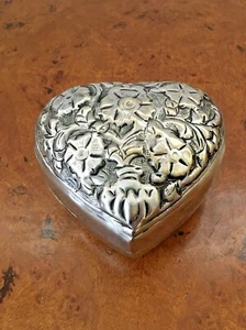 Vintage Heart Trinket Box Metal Ornate Embossed Floral Design Silver Plate - Picture 1 of 10