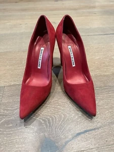 Manolo Blahnik -pointed toe, red suede 3” heel - Picture 1 of 3