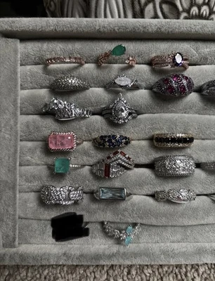 Lote de fiesta Ring Bomb - ¡Total de 24 anillos! Foto 1 de 2