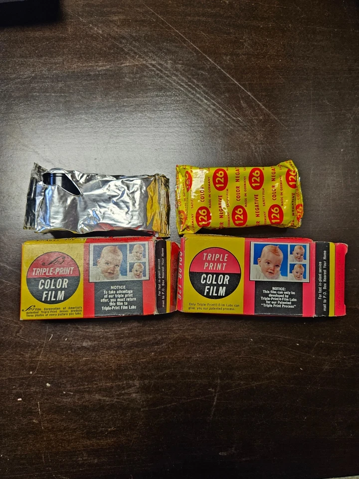Película a color triple impresión Instamatic 126 12 exposiciones 2 cajas Foto 1 de 1