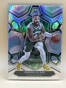 2023-24 Panini Mosaic Damian Lillard #109 - Silver - Milwaukee Bucks - Picture 1 of 2