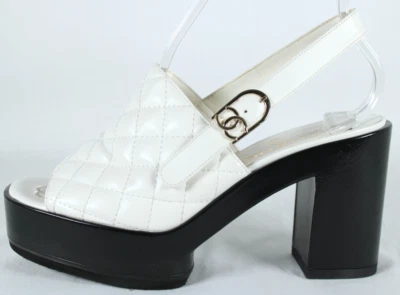 Sandalias Chanel 2024 24S 24P Blanco Acolchado Cuero Logo CC Plataforma Tacones 37.5 Foto 1 de 4