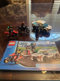 LEGO City - High Speed Police Chase (60042), Complete Set, No Box