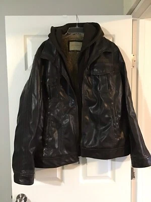 Chaqueta de cuero con capucha Sonoma de cuero sintético para hombre Foto 1 de 3