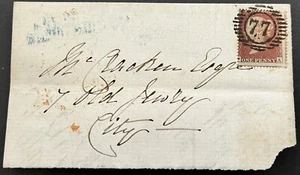 GB QV 1854-57 1d rojo SG17 FU en pieza con cancelación London 77. Wmk SC Perf 16 - Imagen 1 de 2