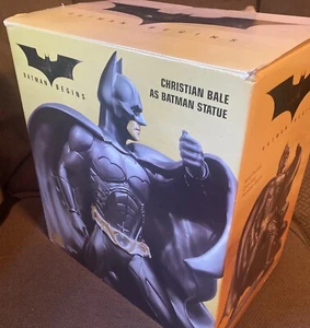 Nice Batman Begins Christian Bale Batman 14" Statue DC Direct #563 of 2500 Free - Picture 1 of 11